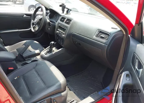 2014 Volkswagen Jetta 1.8T Se z USA, uszkodzony, nr VIN 3VWD17AJ2EM227724